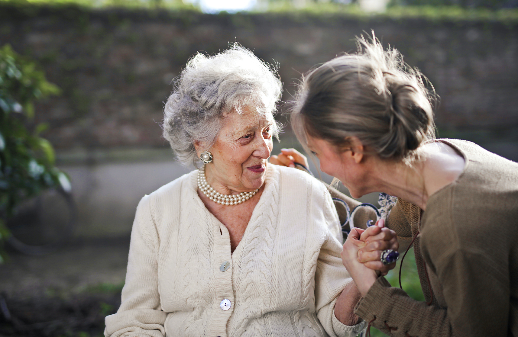An image of a Burnham Waters resident and her daughter to represent things to do in Essex this Mother's Day