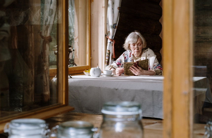 An image a resident aged 55 and over to represent the benefits of senior reading.