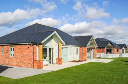 Burnham Waters retirement bungalows_over 55 houses in Essex_exterior photo