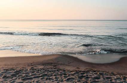 An image of a South East beach to represent over–55s communities in Essex with coastlines.